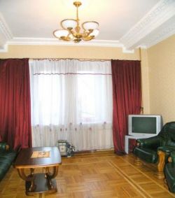 Ploschad Lenina subway station, 2-two-bedroom apartment for rent in Minsk, Kirova Street, house number 6